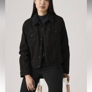 Levi’s Original Sherpa Trucker Jacket- Size Medium